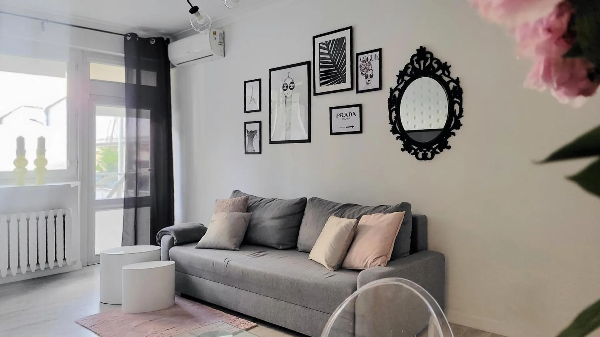 Warsaw Concierge Opera Apartment