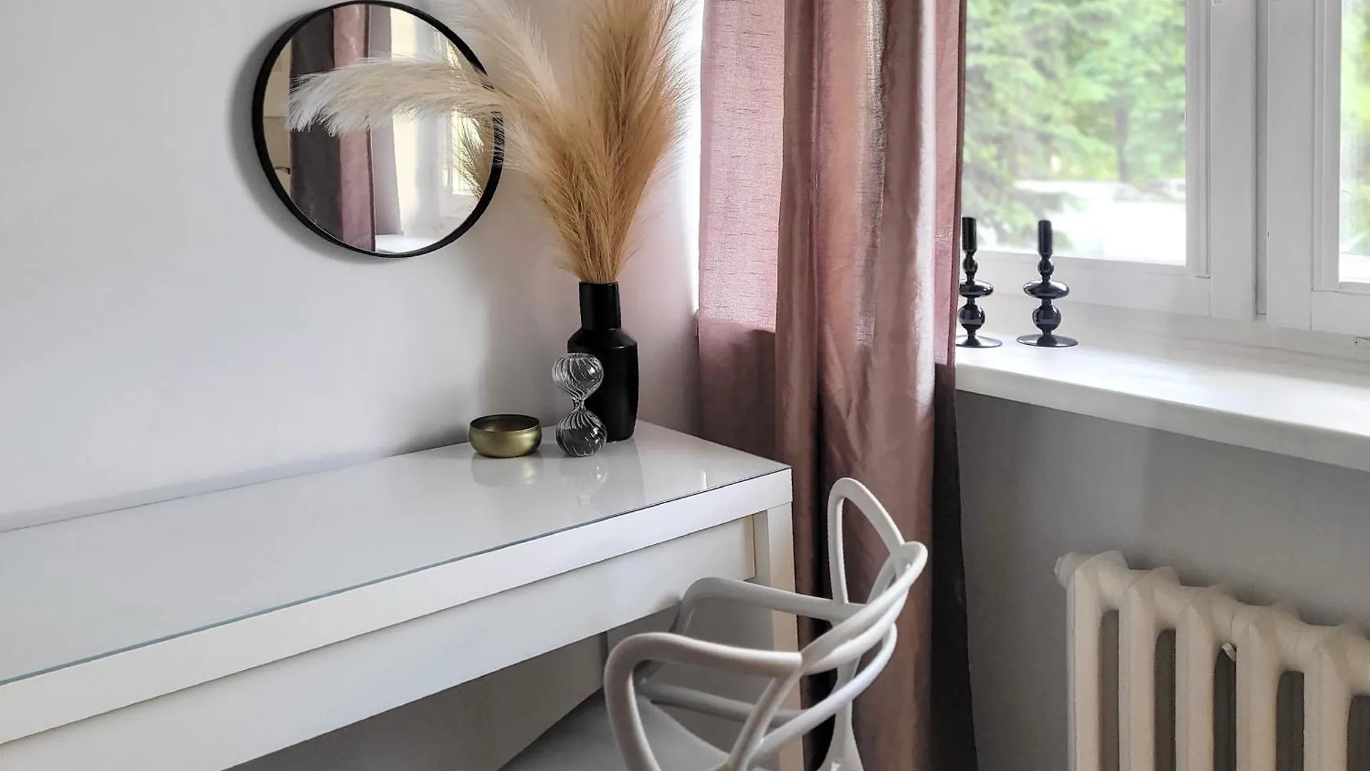 Warsaw Concierge Opera Apartment 0*,  波兰