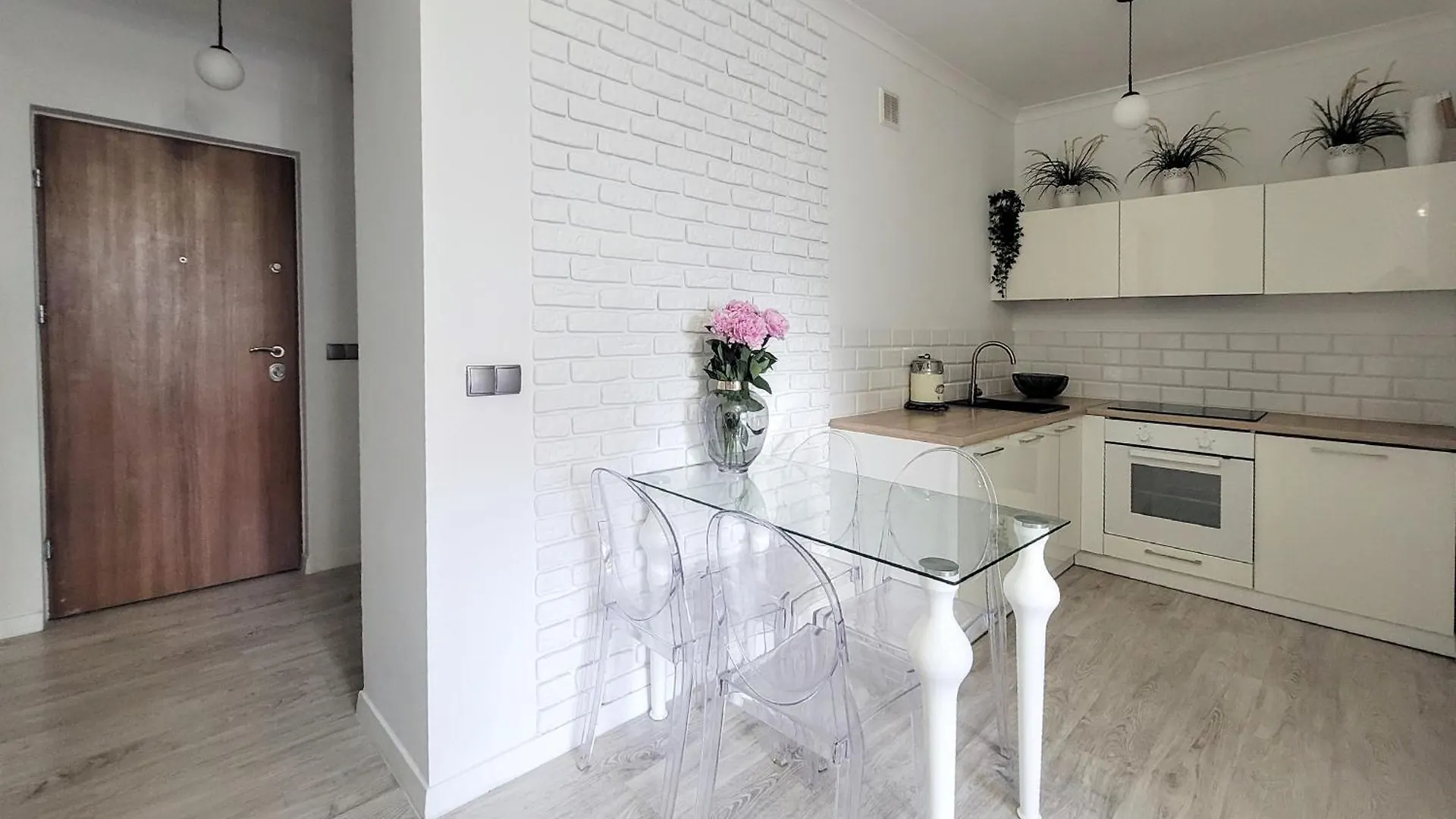 Warsaw Concierge Opera Apartment