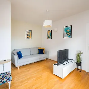 Apartament Metro Młynów Pleasant, Warszawa